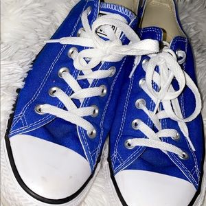 Blue converse Size 8M/10W